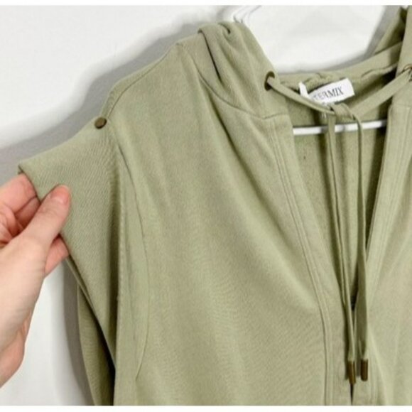 Intermix Hooded Romper Size P Green  With Drawstring Waist & Short Sleeves - Picture 6 of 13